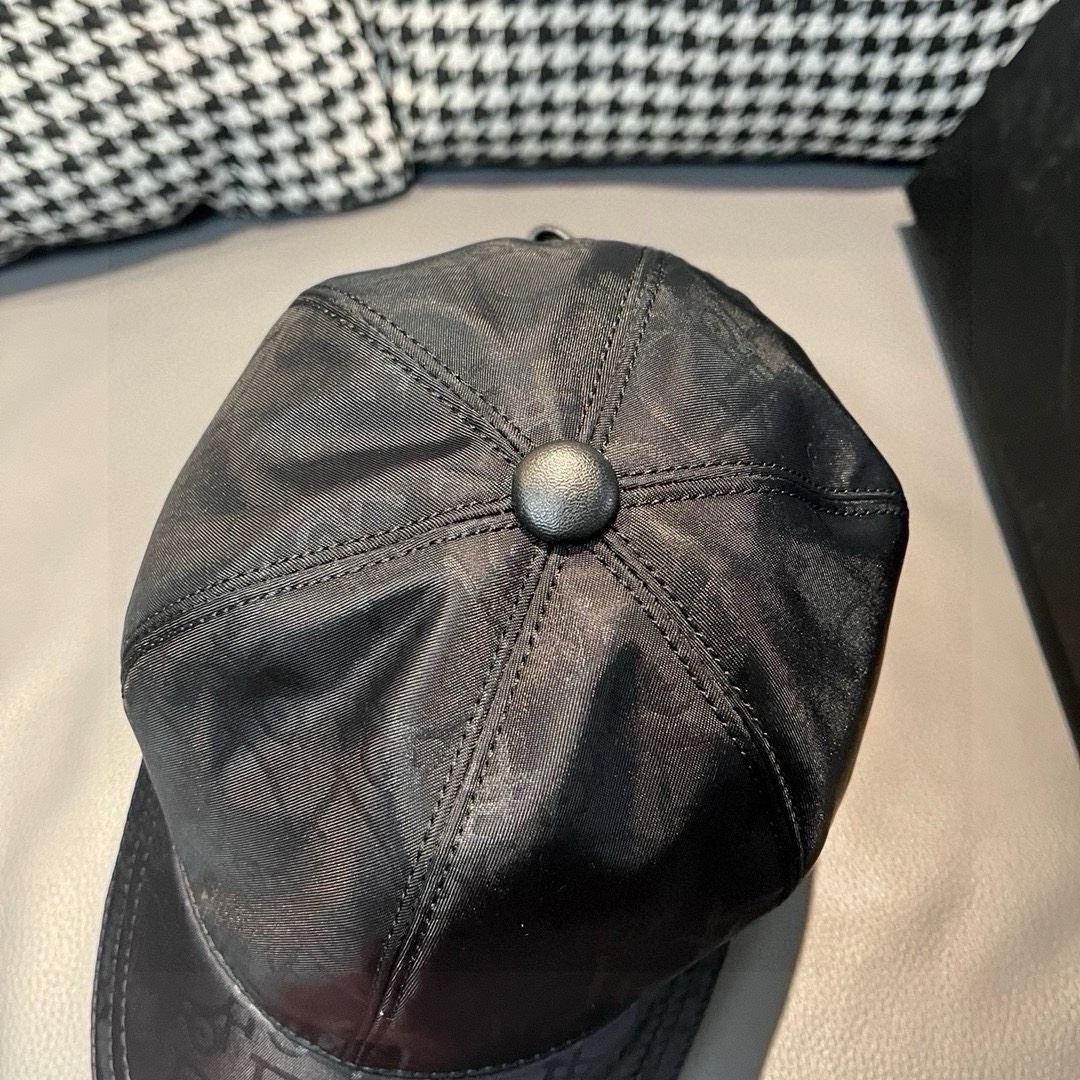 Christian Dior Caps